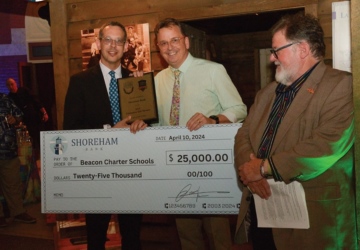 Shoreham Bank presenting check to beacon Charter School